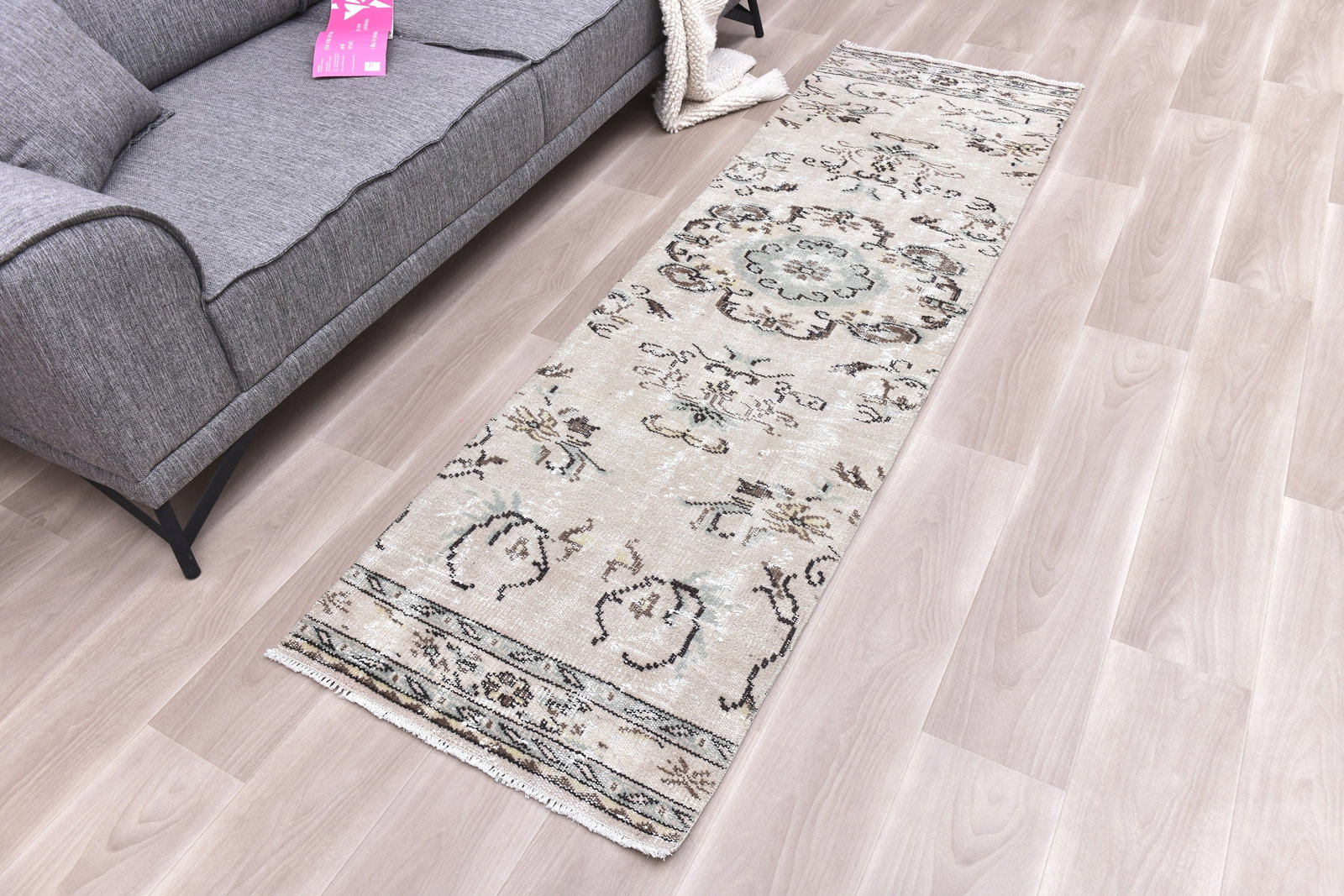 2'3'' x 7'7'' Handmade Vintage Wool Rug - 240709 - 2