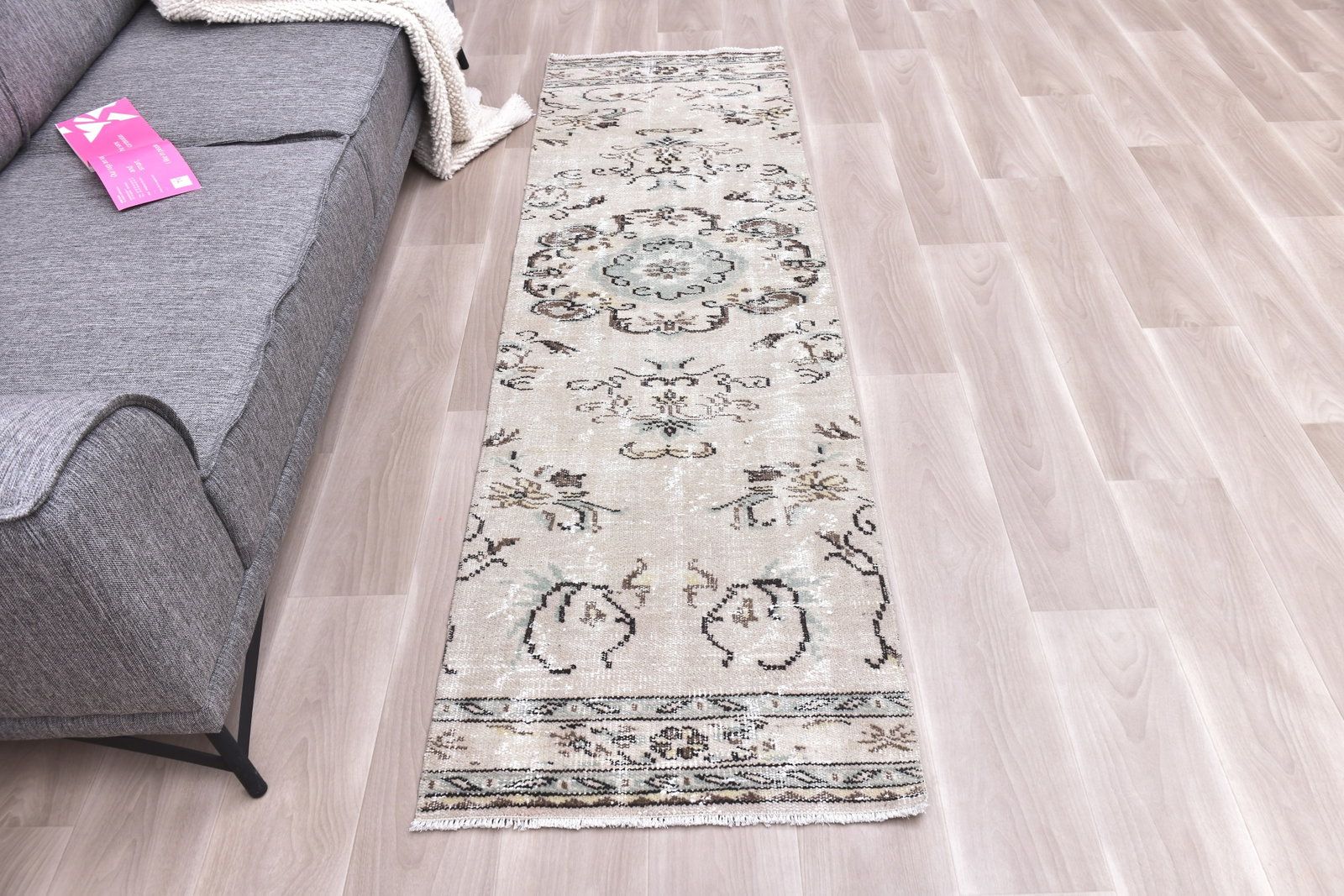 2'3'' x 7'7'' Handmade Vintage Wool Rug - 240709 - 3