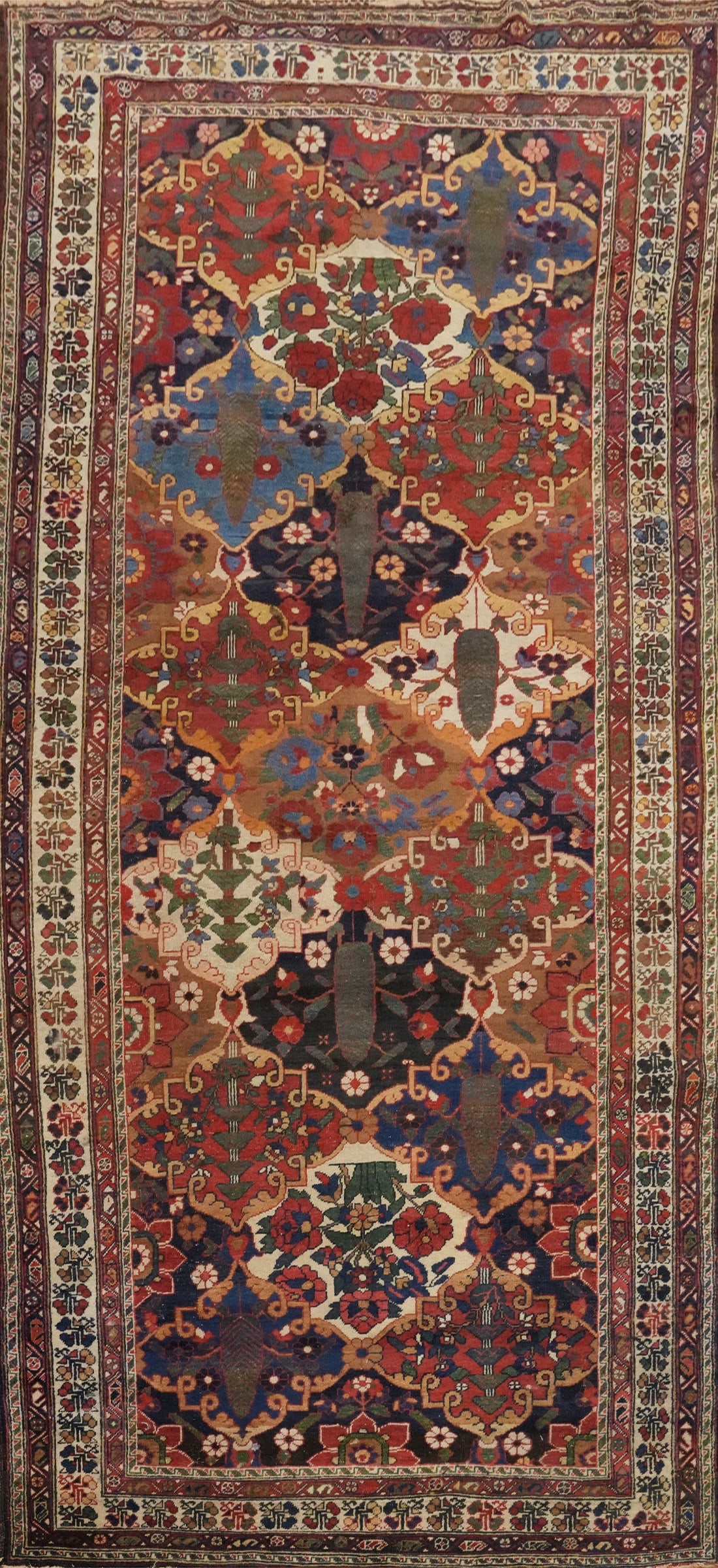 Pre-1900 Antique Bakhtiari Shalamzar Vegetable Dye Persian Rug 5x12: Title: Pre-1900 Antique Bakhtiari Shalamzar Vegetable Dye Persian Rug 5x12 Description:A Beautiful Genuine Iran ( Persia ) Bakhtiari (Shalamzar) rug is Hand Knotted by skillful weavers in