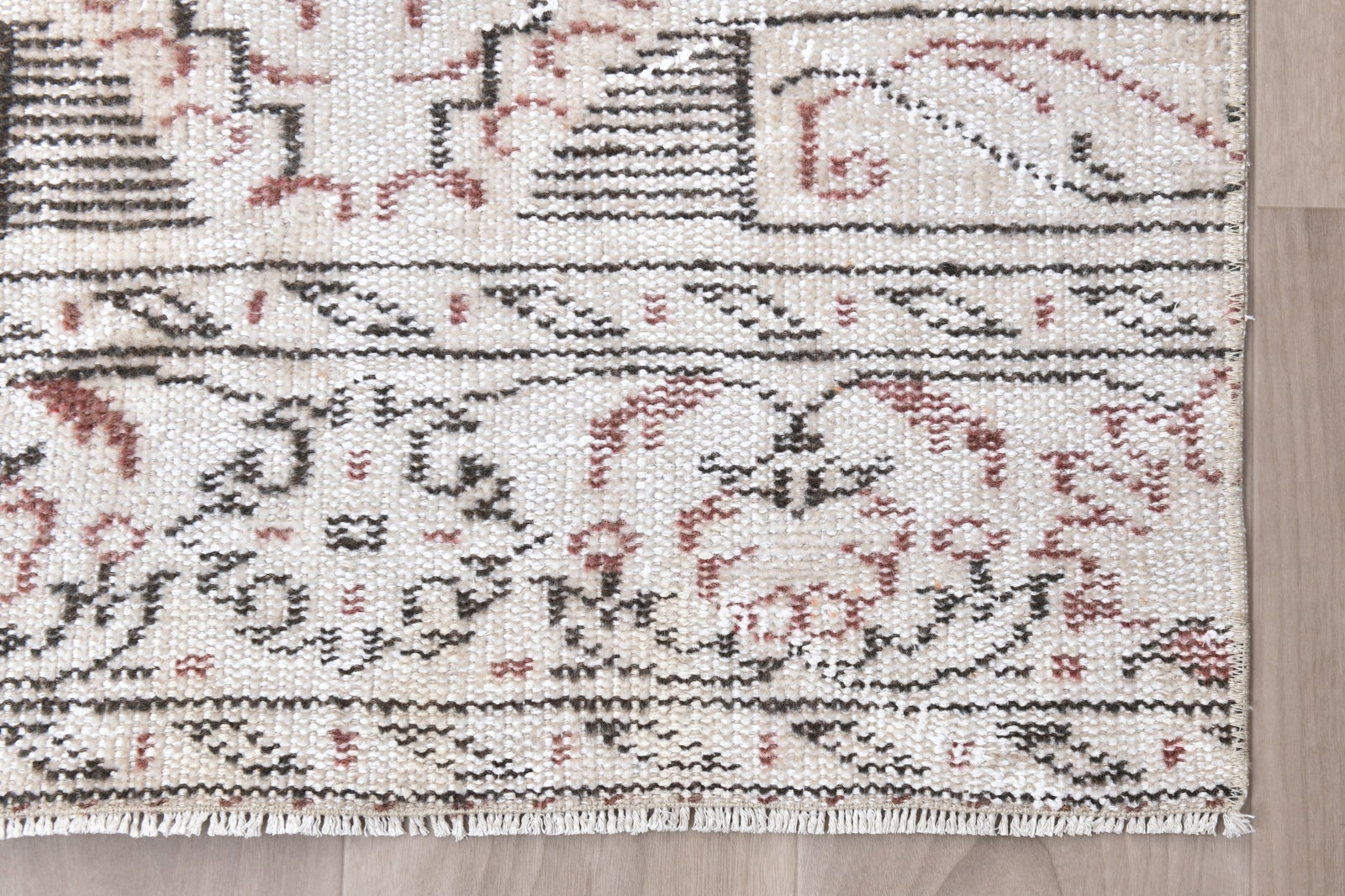 2'7'' x 9'7'' Turkish Vintage Runner Rug - 242376 - 10