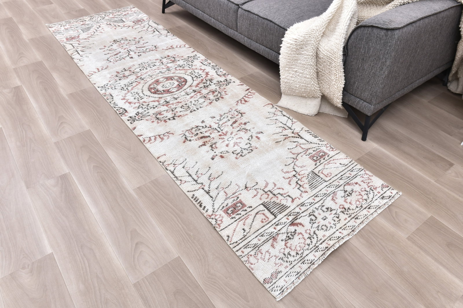 2'7'' x 9'7'' Turkish Vintage Runner Rug - 242376 - 2
