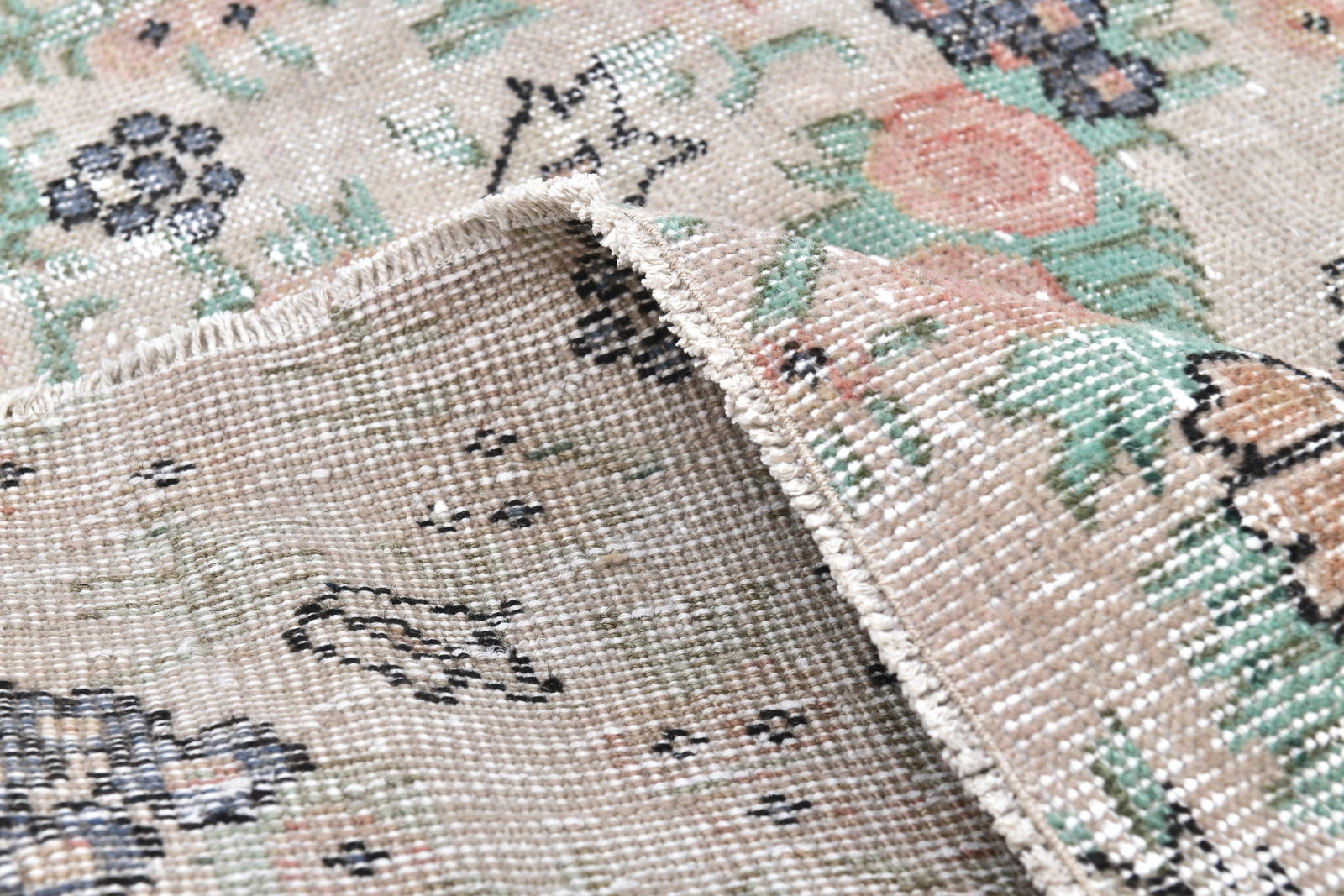 5'8'' x 9'4'' Handmade Vintage Wool Rug - 242350 - 13