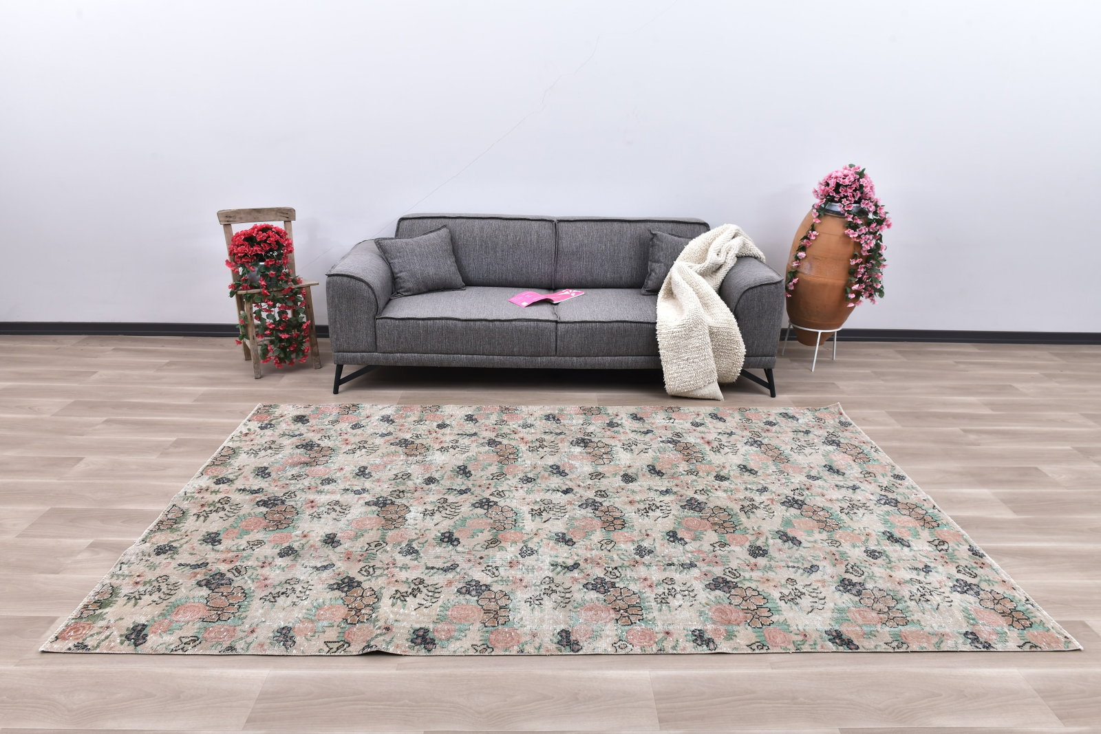 5'8'' x 9'4'' Handmade Vintage Wool Rug - 242350: Title: 5'8'' x 9'4'' Handmade Vintage Wool Rug - 242350 Description:5'8'' x 9'4'' Handmade Vintage Wool Rug - 242350 Origin:Turkiye Date/Period:1960-90 Materials:Wool,Cotton Dimension:5'8''x9'4'' ft, 
