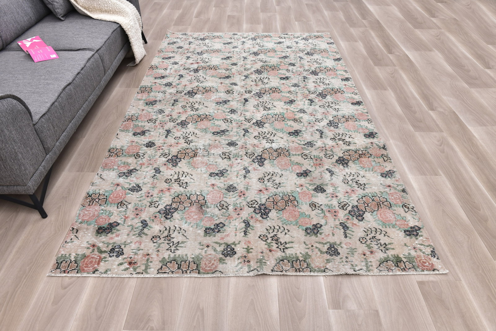 5'8'' x 9'4'' Handmade Vintage Wool Rug - 242350 - 3