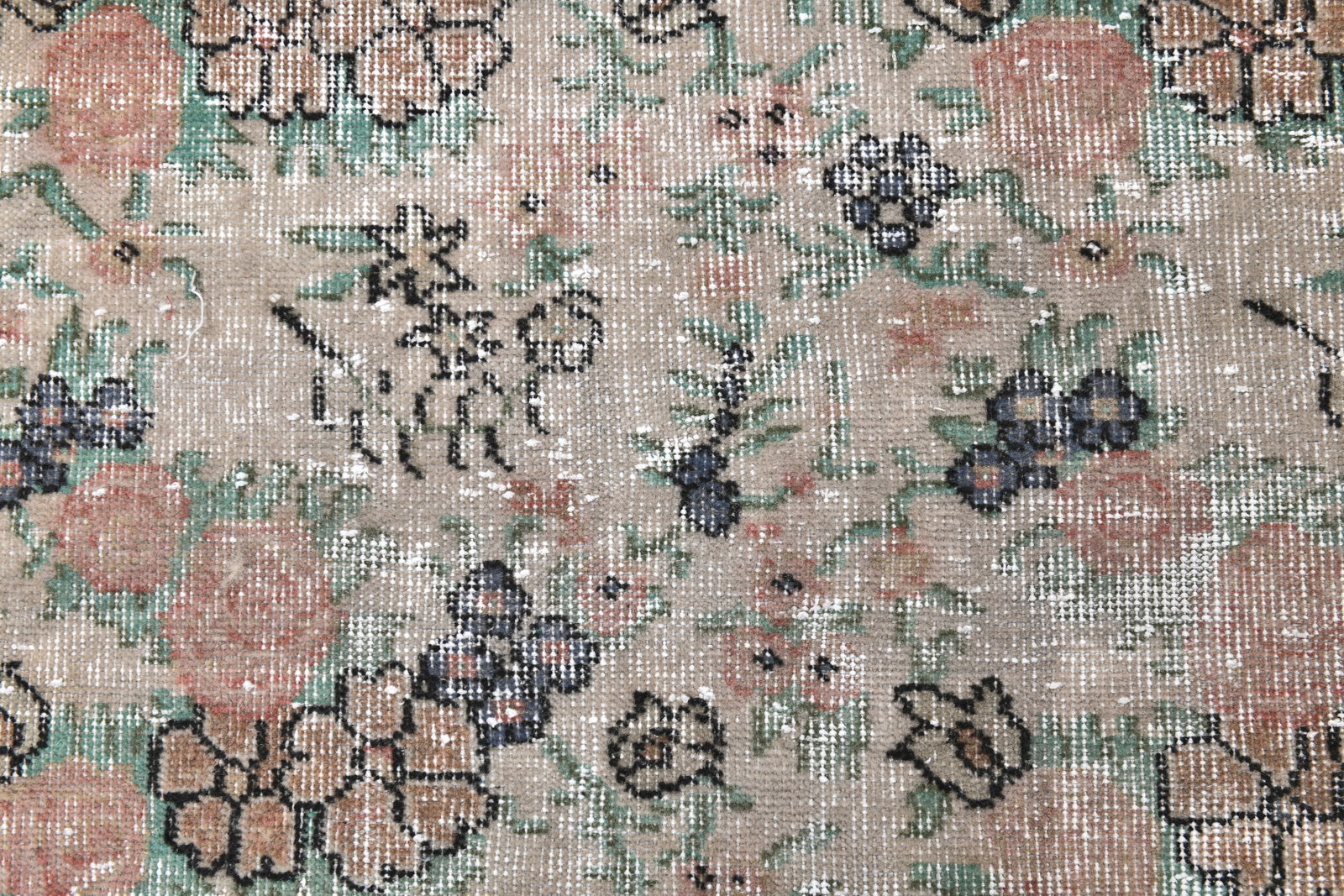 5'8'' x 9'4'' Handmade Vintage Wool Rug - 242350 - 5