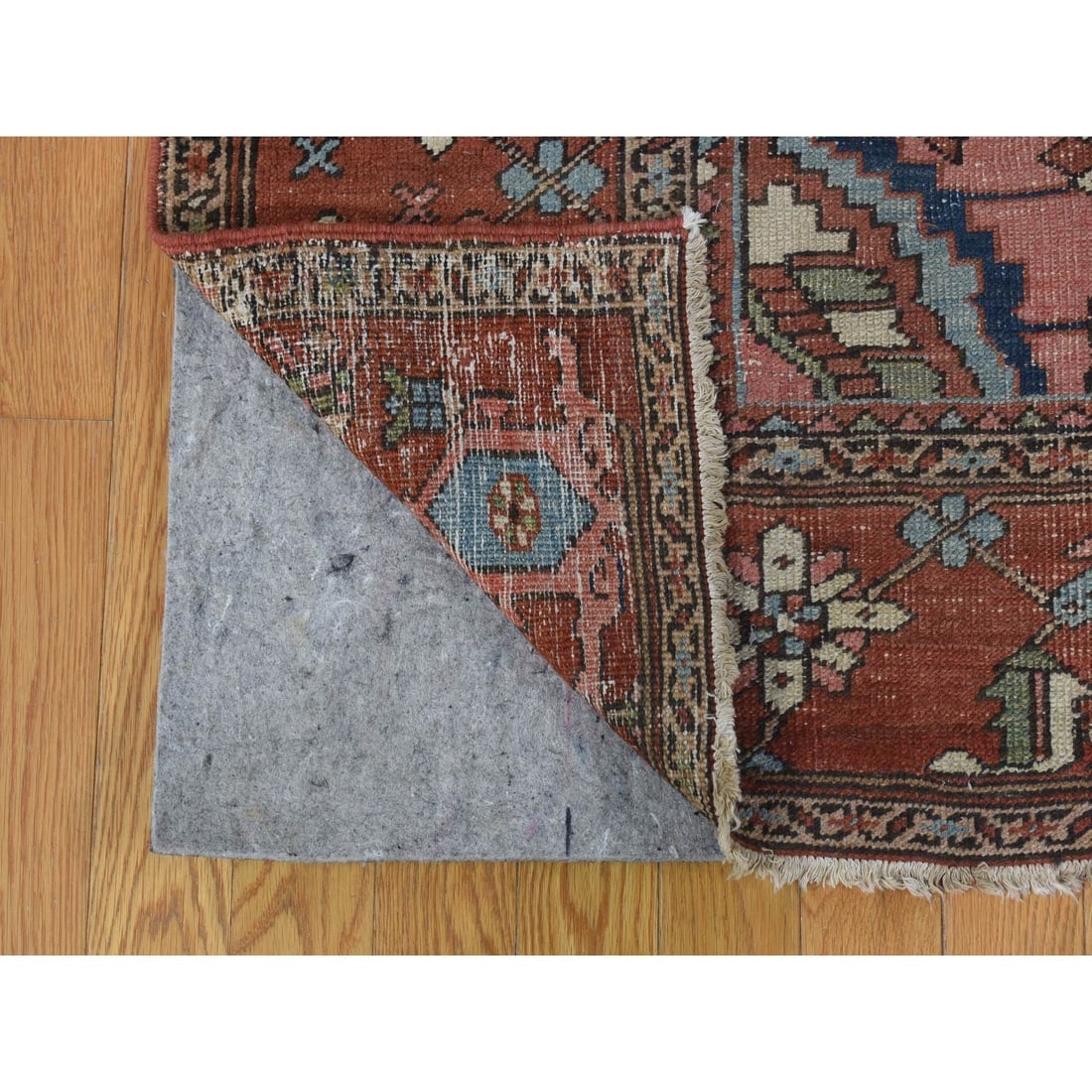 Red Antique Persian Serapi Heriz Abrash Hand Knotted Wool Rug - 2