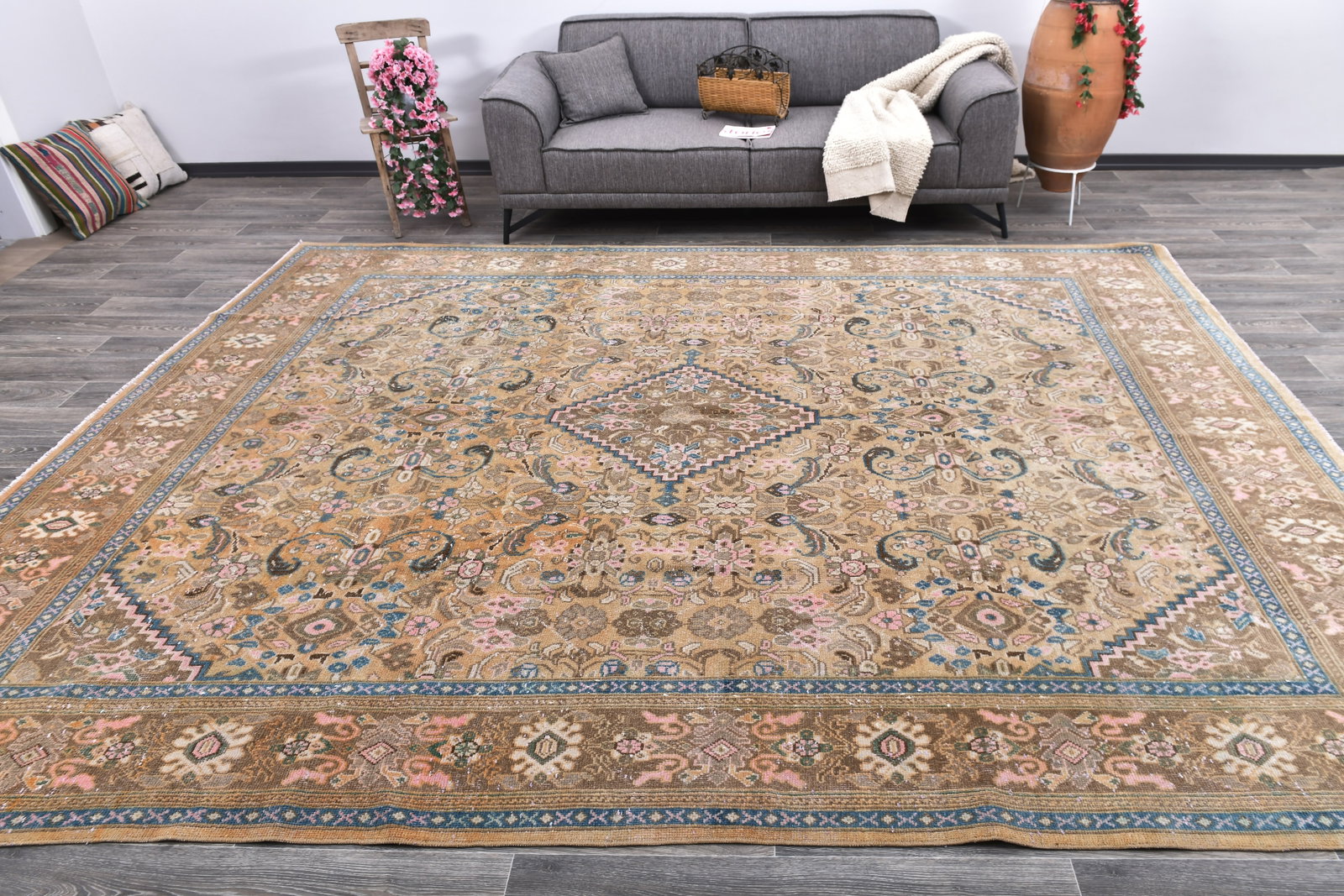 9'5'' x 12'7'' Handmade Vintage Wool Rug - 243605: Title: 9'5'' x 12'7'' Handmade Vintage Wool Rug - 243605 Description:9'5'' x 12'7'' Handmade Vintage Wool Rug - 243605 Origin:Turkiye Date/Period:1960-90 Materials:Wool,Cotton Dimension:9'5''x12'7'' f