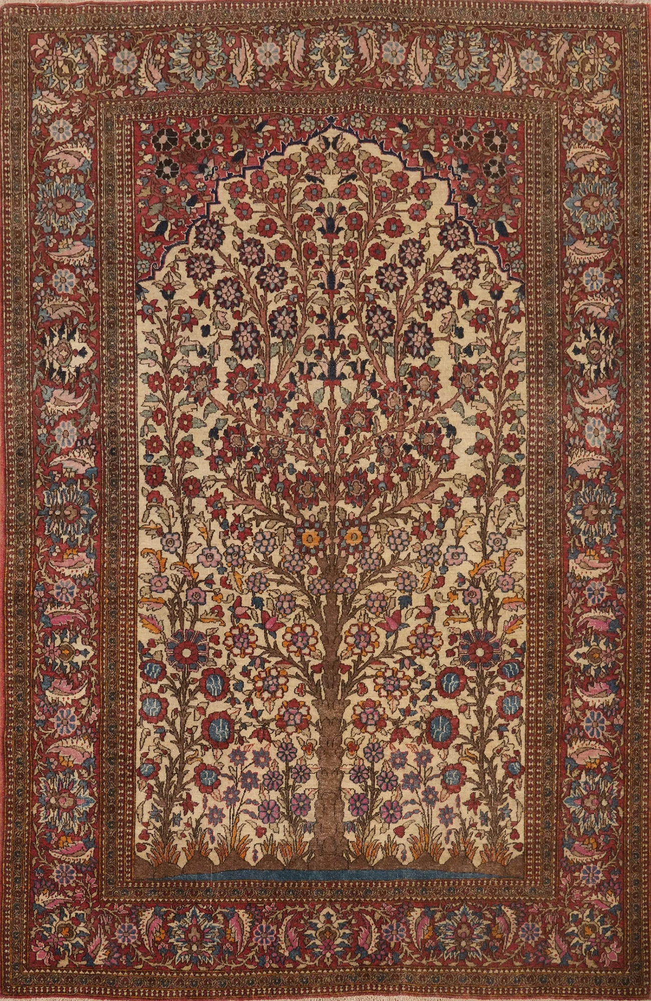 Pre-1900 Antique Isfahan Vegetable Dye Persian Rug 5x6: Title: Pre-1900 Antique Isfahan Vegetable Dye Persian Rug 5x6 Description:A Beautiful Genuine Iran ( Persia ) Isfahan rug is Hand Knotted by skillful weavers in Iran ( Persia ) with