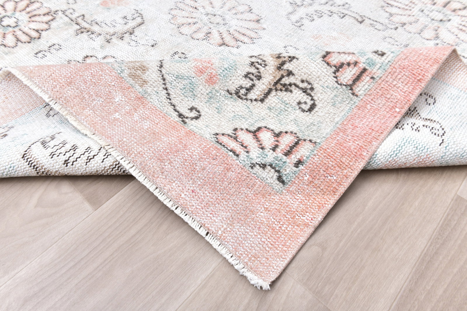5'8'' x 8'8'' Turkish Vintage Runner Rug - 242311 - 12