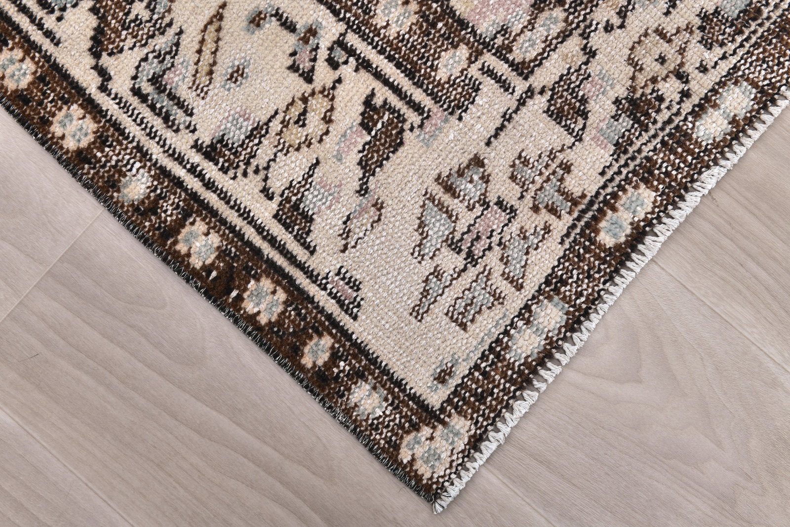 6'0'' x 9'5'' Turkish Vintage Runner Rug - 242488 - 7