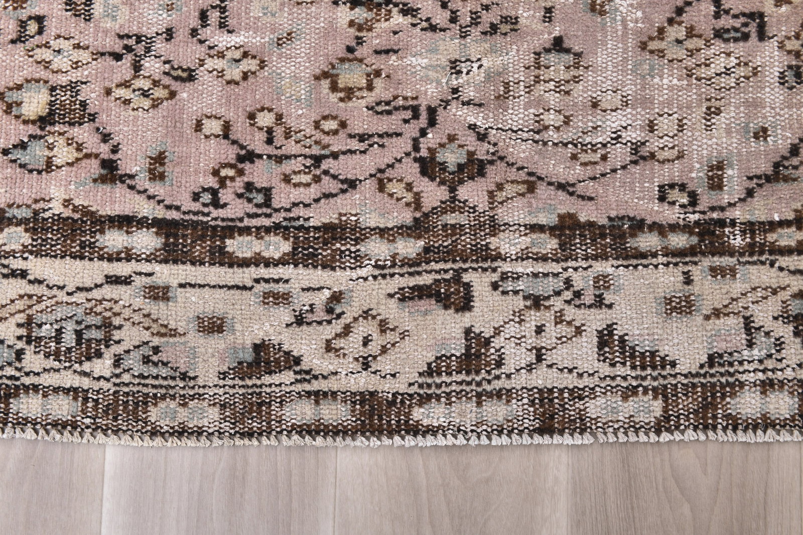 6'0'' x 9'5'' Turkish Vintage Runner Rug - 242488 - 9
