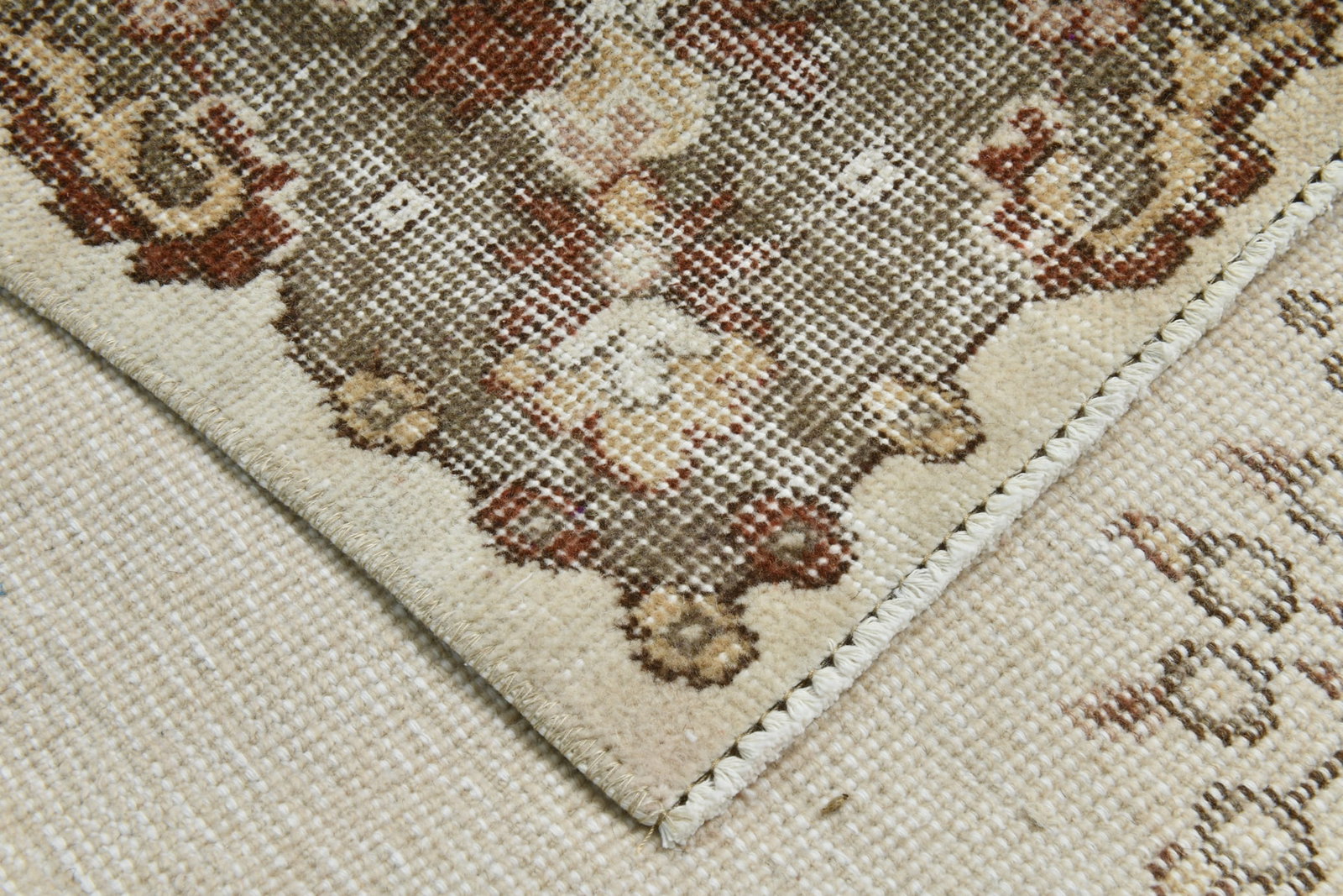 5'8'' x 9'7'' Handmade Vintage Wool Rug - 21499 - 16