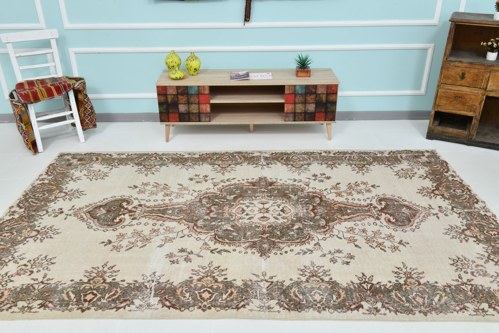 5'8'' x 9'7'' Handmade Vintage Wool Rug - 21499 - 3