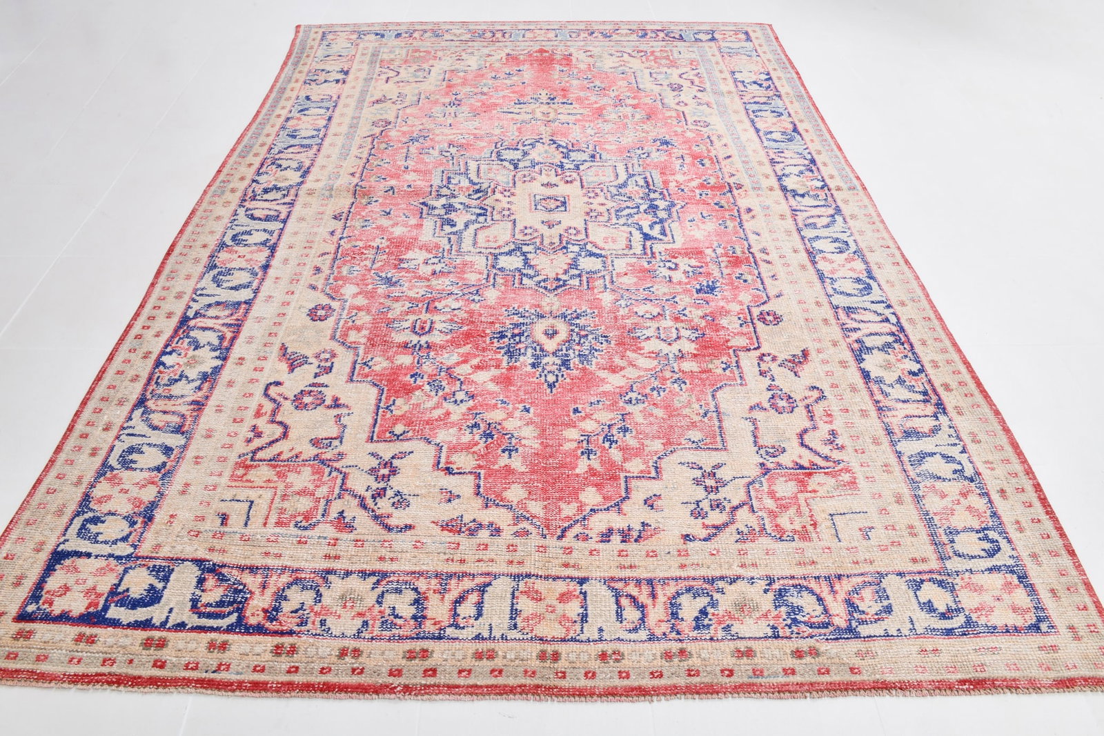 7'4'' x 10'4'' Handmade Vintage Wool Rug - 20768 - 17