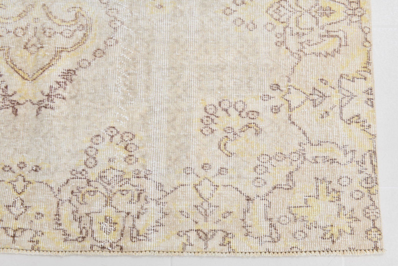 5'6'' x 8'8'' Turkish Vintage Runner Rug - 21472 - 12