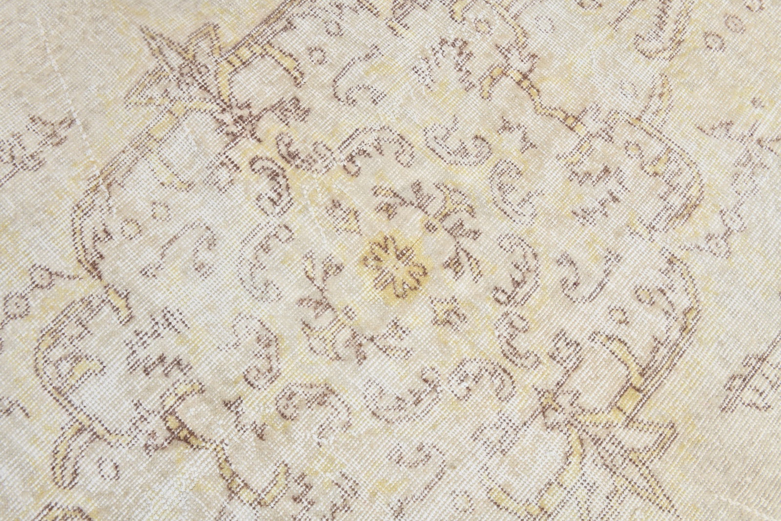 5'6'' x 8'8'' Turkish Vintage Runner Rug - 21472 - 6