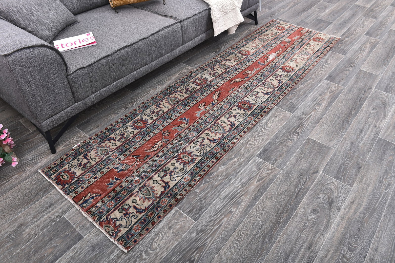 2'3'' x 8'5'' Handmade Vintage Wool Rug - 243958 - 2