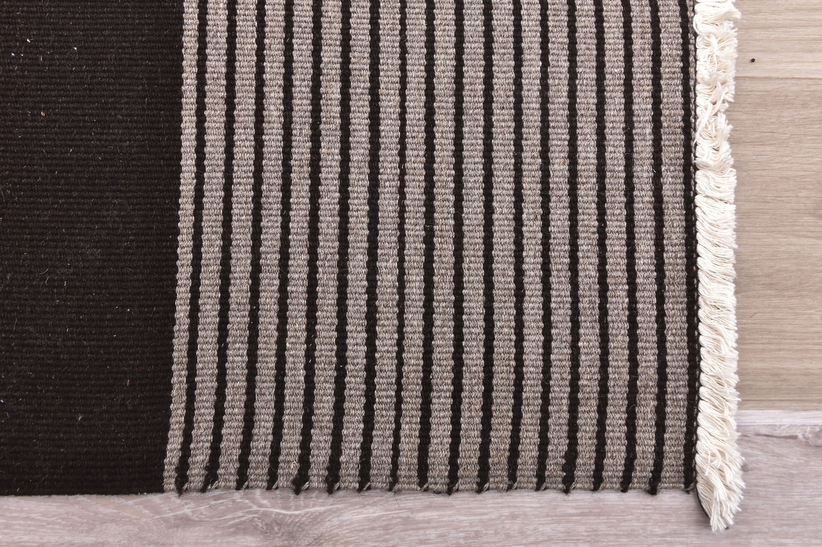 9'11'' x 12'3'' Handmade Vintage Wool Rug - 2218 - 10