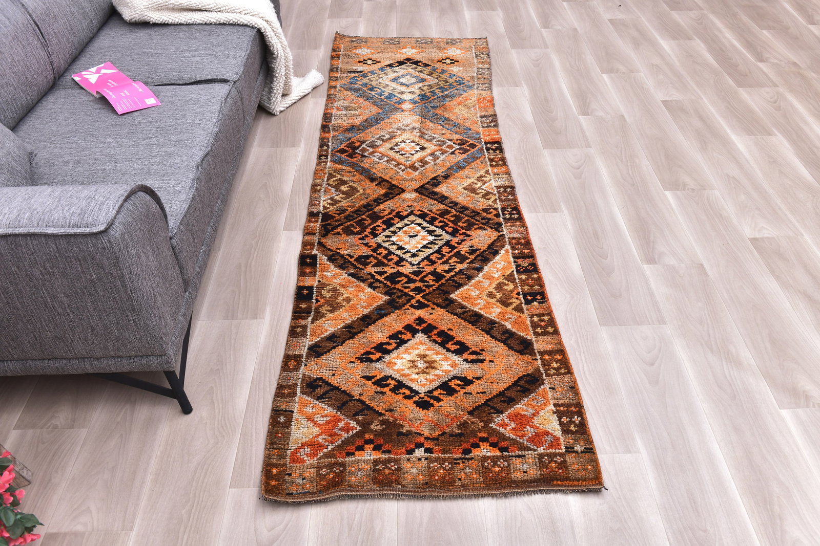 2'5'' x 8'10'' Turkish Vintage Runner Rug - 240708 - 3