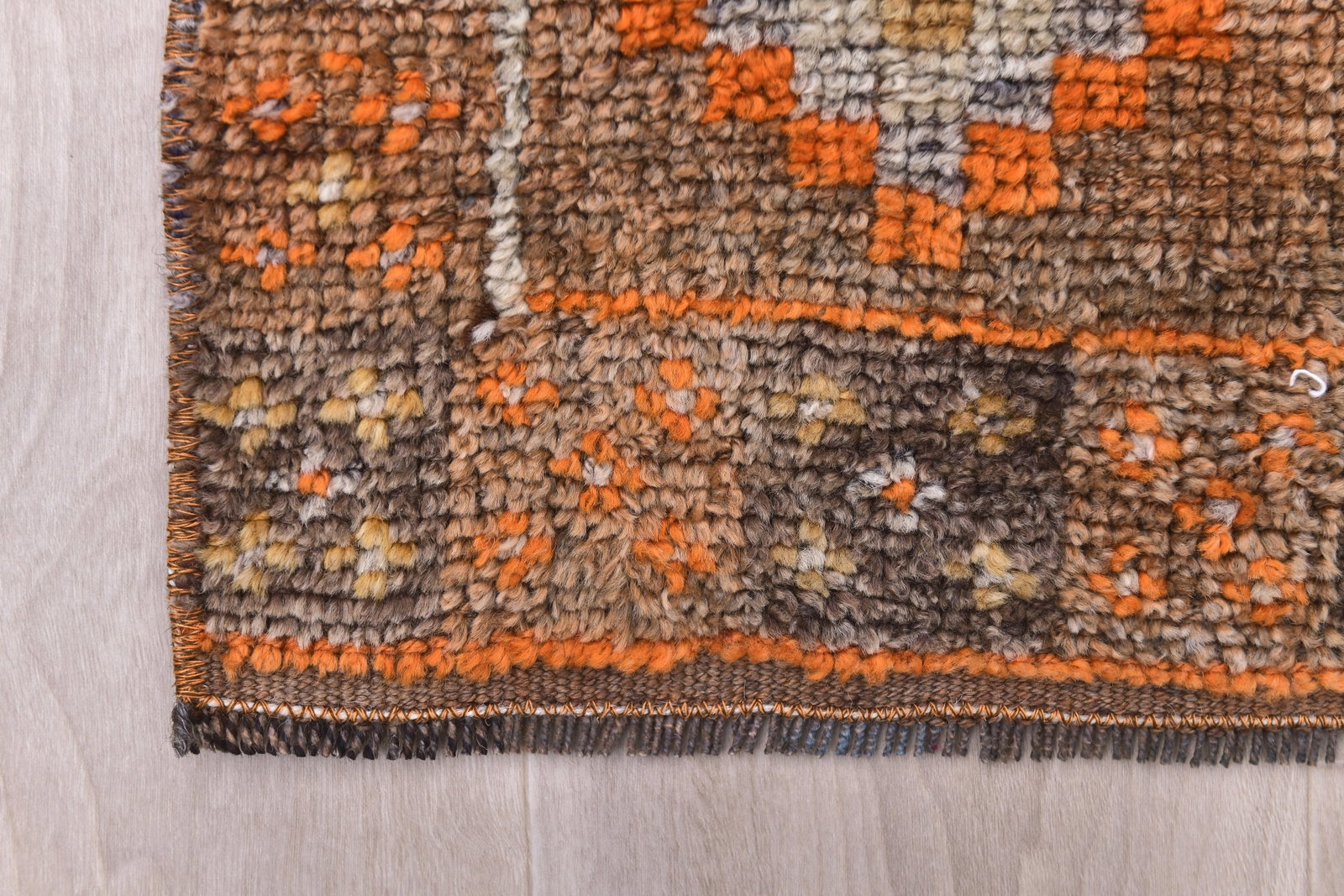2'5'' x 8'10'' Turkish Vintage Runner Rug - 240708 - 8