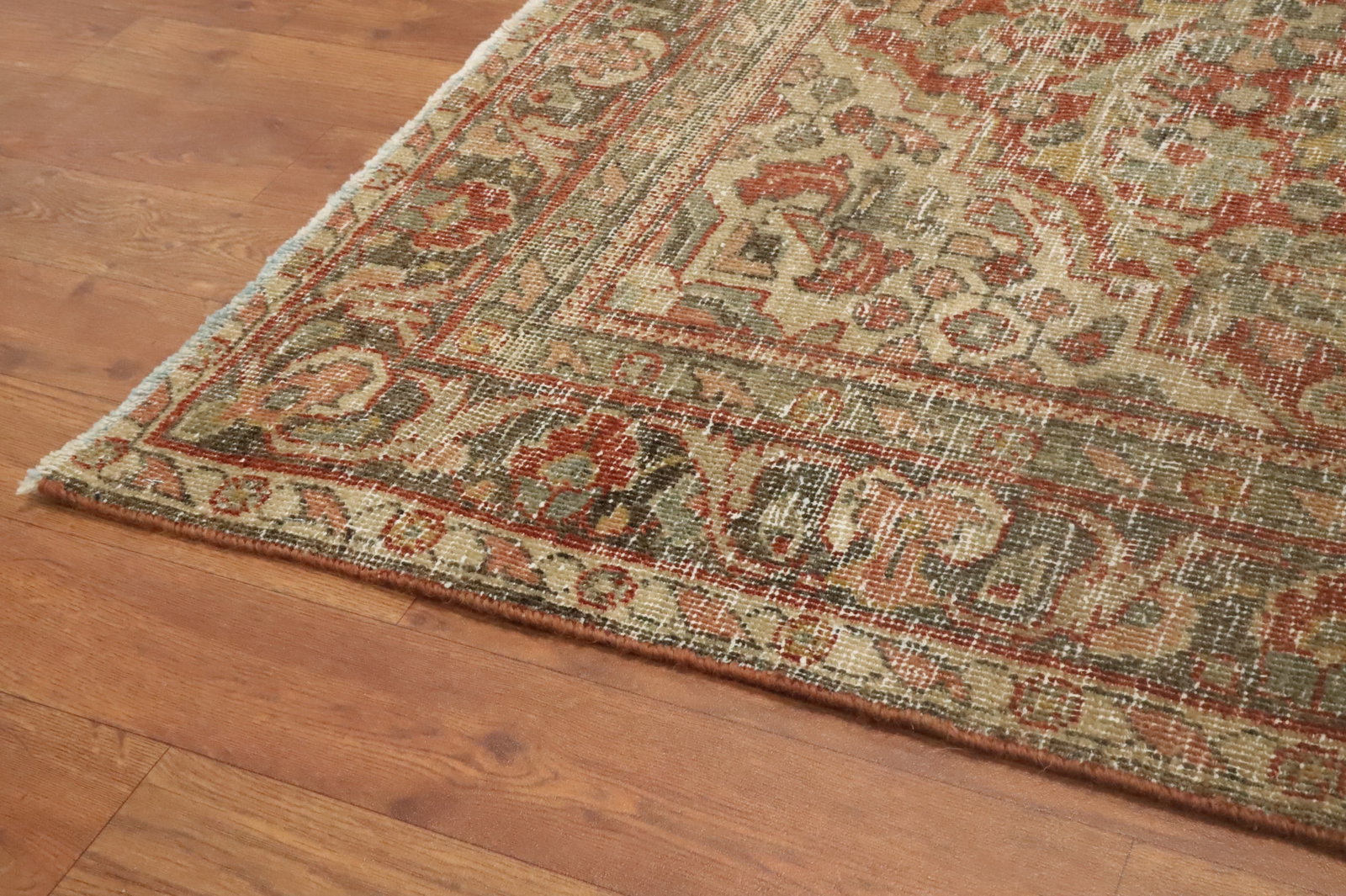 Antique Floral Bakhtiari Persian Rug 4x6 - 15