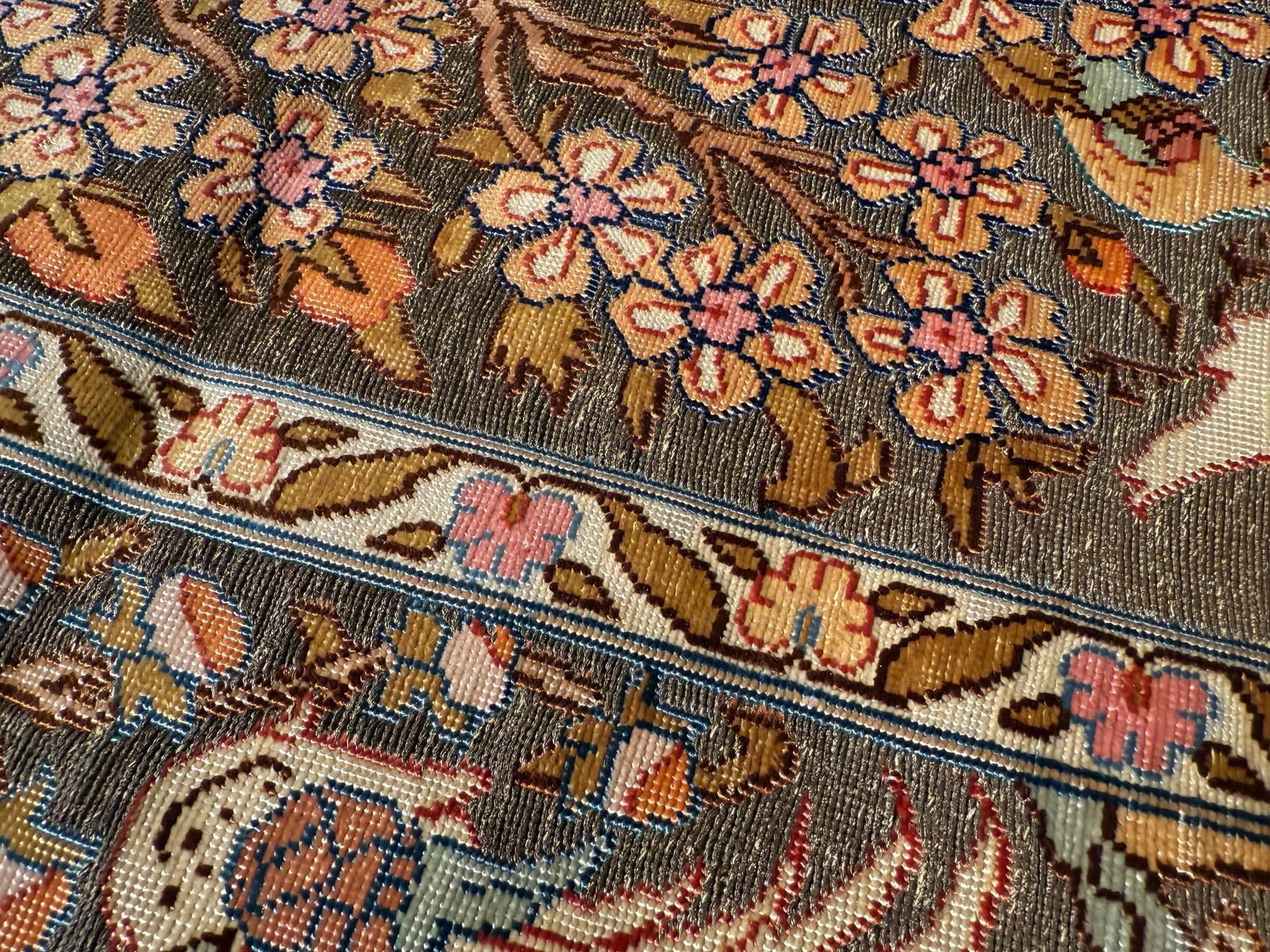 Vintage Silk and Gold Hereke Rug 2.1x3.4 - 8
