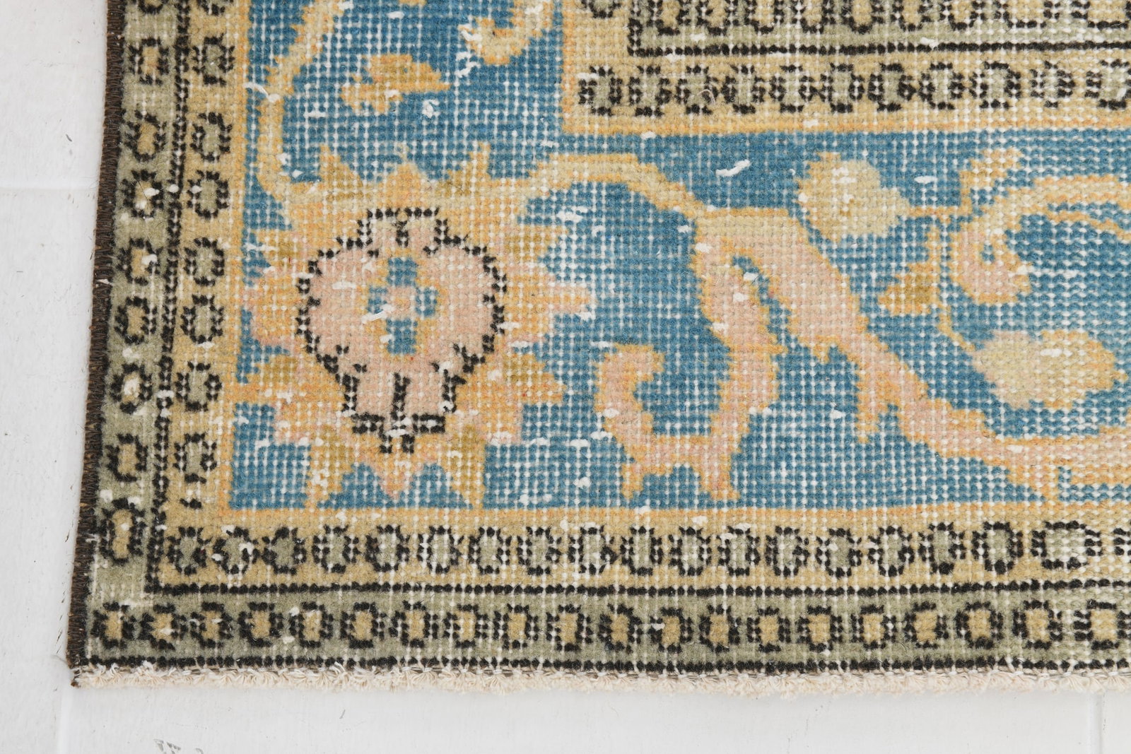 6'1'' x 9'5'' Handmade Vintage Wool Rug - 6881 - 11