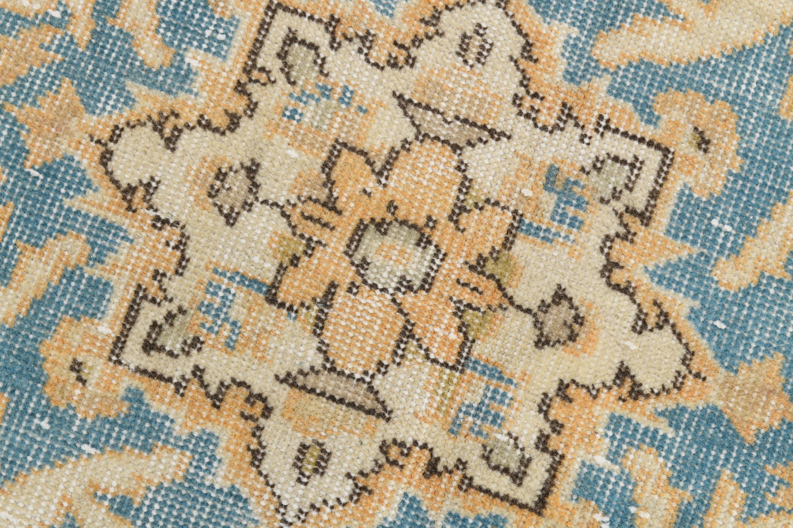 6'1'' x 9'5'' Handmade Vintage Wool Rug - 6881 - 7