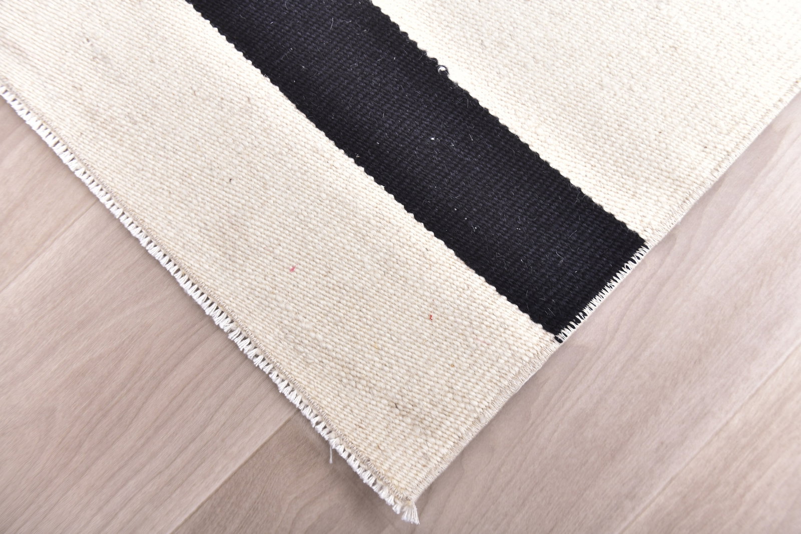 2'1'' x 6'7'' Handmade Vintage Wool Rug - 240089 - 7