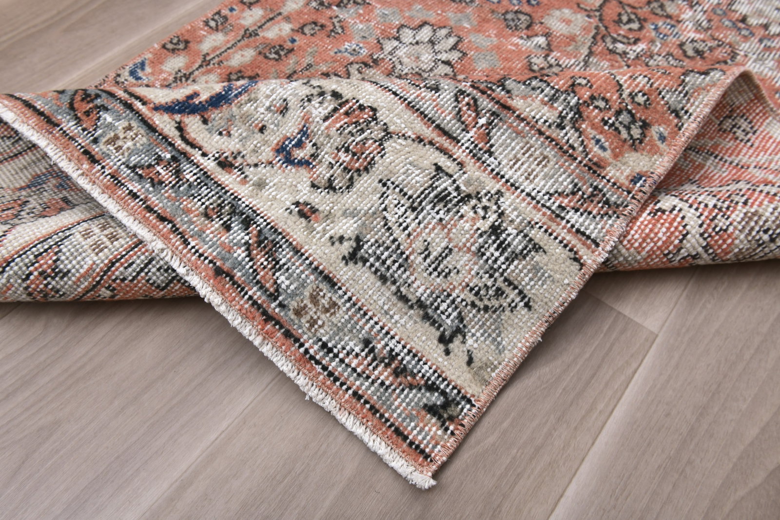 2'7'' x 9'3'' Handmade Vintage Wool Rug - 242348 - 12
