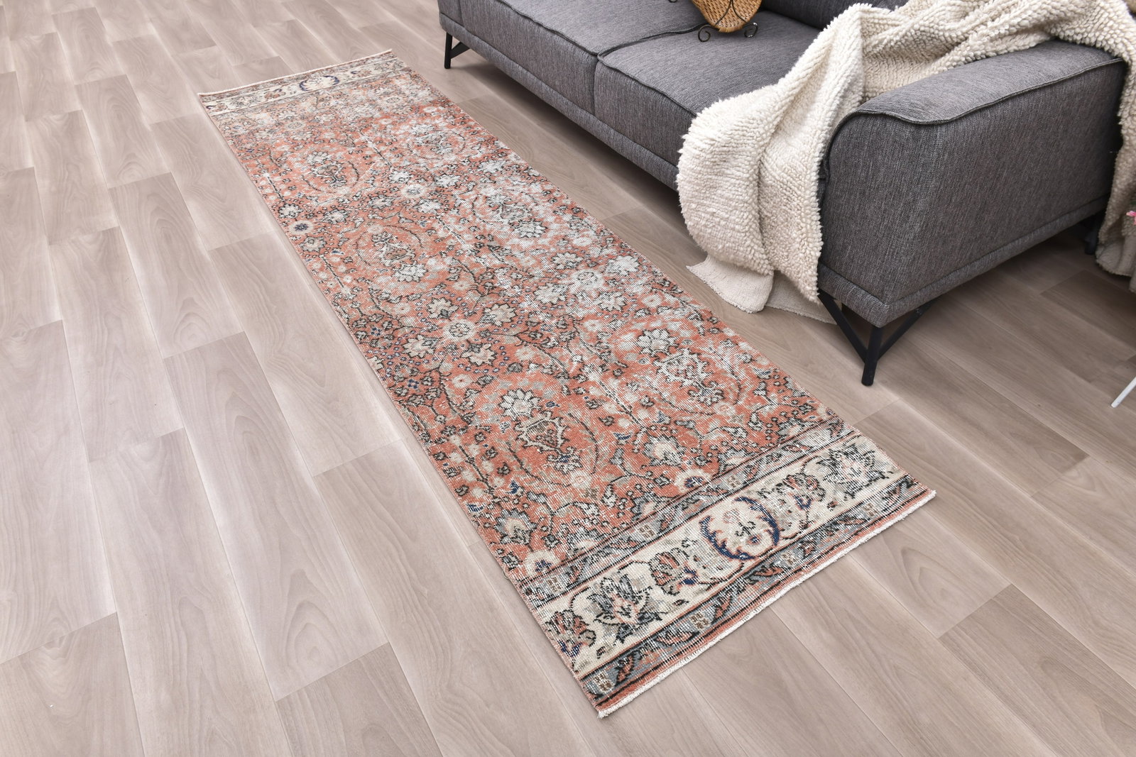 2'7'' x 9'3'' Handmade Vintage Wool Rug - 242348 - 2