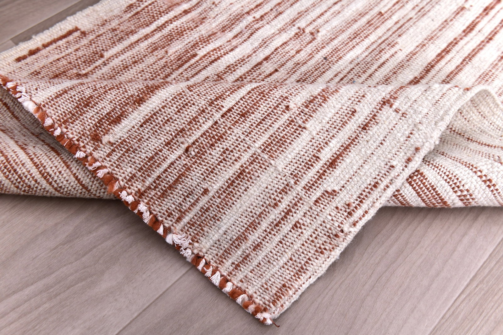 2'0'' x 3'3'' Handmade Vintage Wool Rug - 240622 - 12