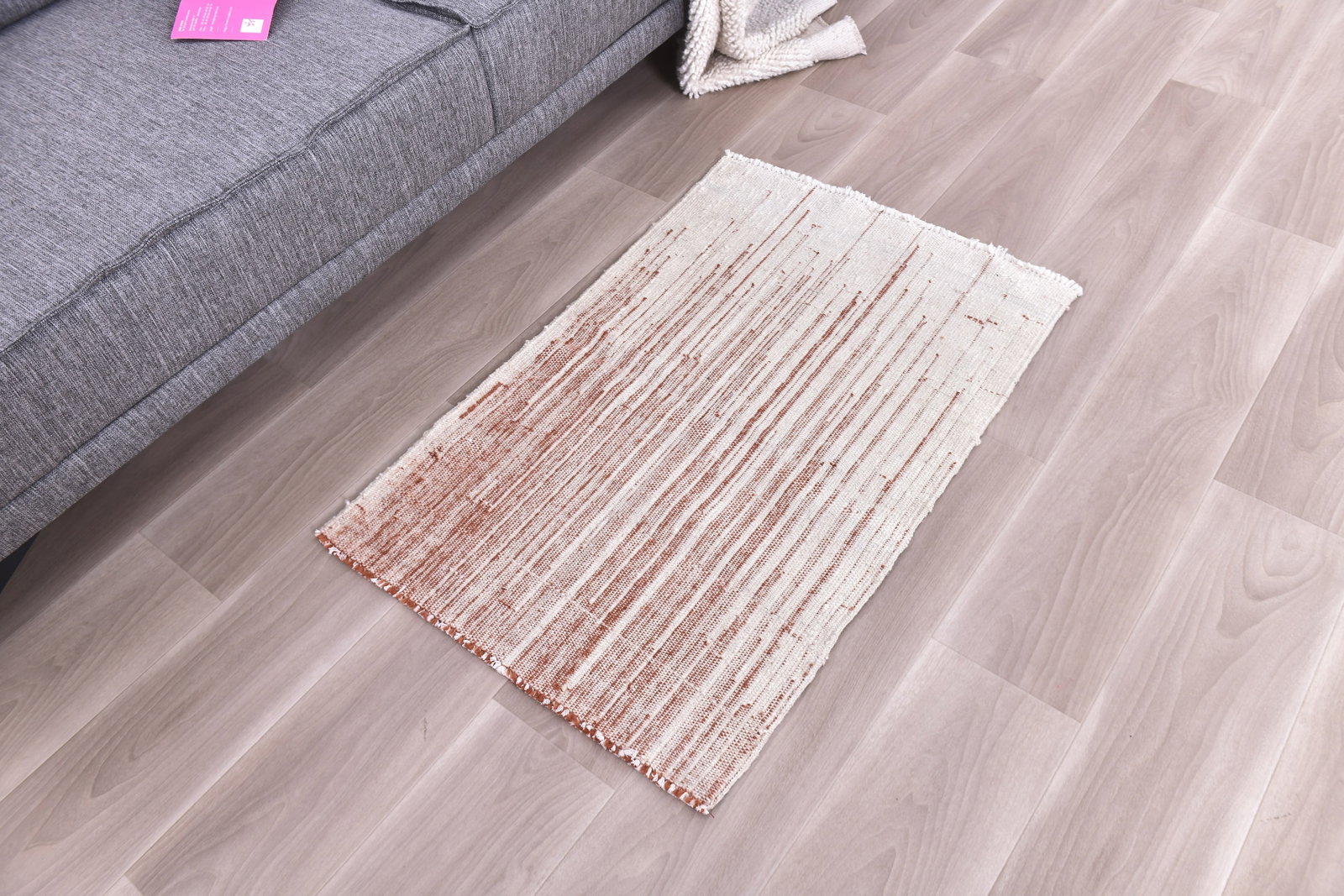 2'0'' x 3'3'' Handmade Vintage Wool Rug - 240622 - 2