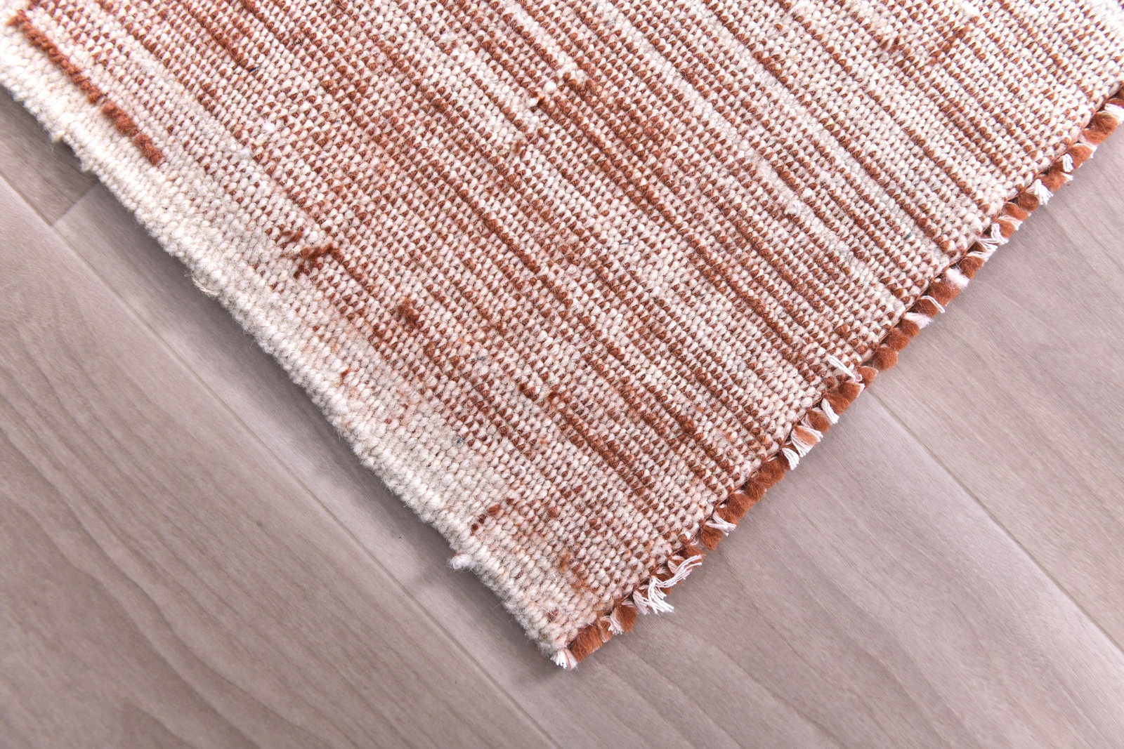2'0'' x 3'3'' Handmade Vintage Wool Rug - 240622 - 7