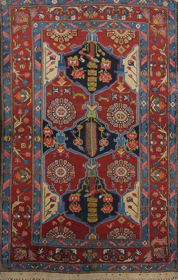 Vegetable Dye Antique Bakhtiari Persian Rug 5x7: Title: Vegetable Dye Antique Bakhtiari Persian Rug 5x7 Description:A Beautiful Genuine Iran ( Persia ) Bakhtiari rug is Hand Knotted by skillful weavers in Iran ( Persia ) with