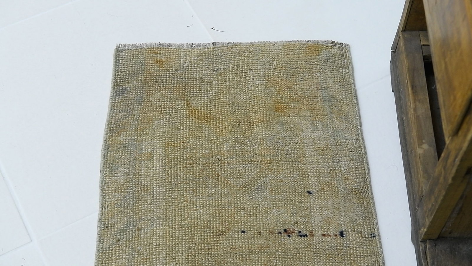 1'4'' x 2'5'' Vintage Wool Runner Rug - 19284 - 17