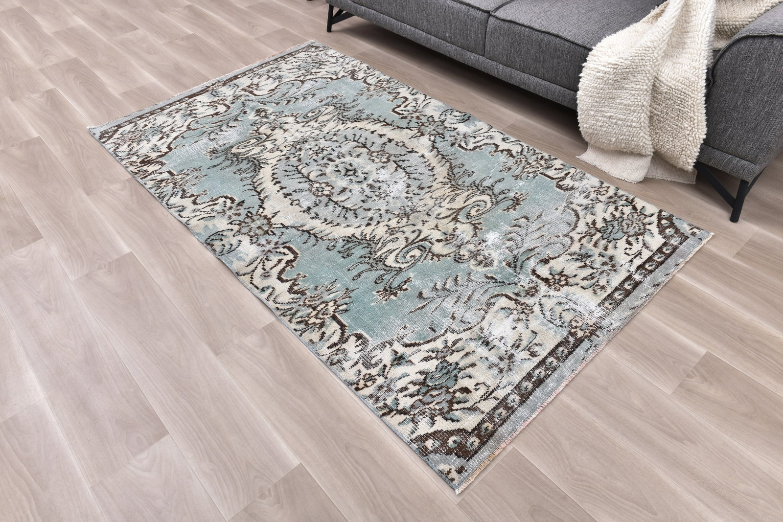 4'1'' x 7'1'' Handmade Vintage Wool Rug - 242352 - 2