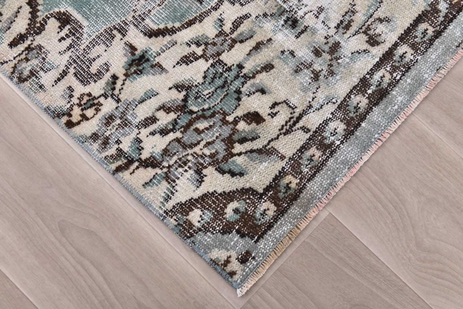 4'1'' x 7'1'' Handmade Vintage Wool Rug - 242352 - 8