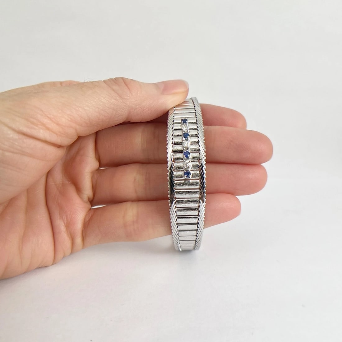 Vintage Blue Sapphire Diamond Wide Flex Bracelet 14K White Gold, 32.22 Grams - 3