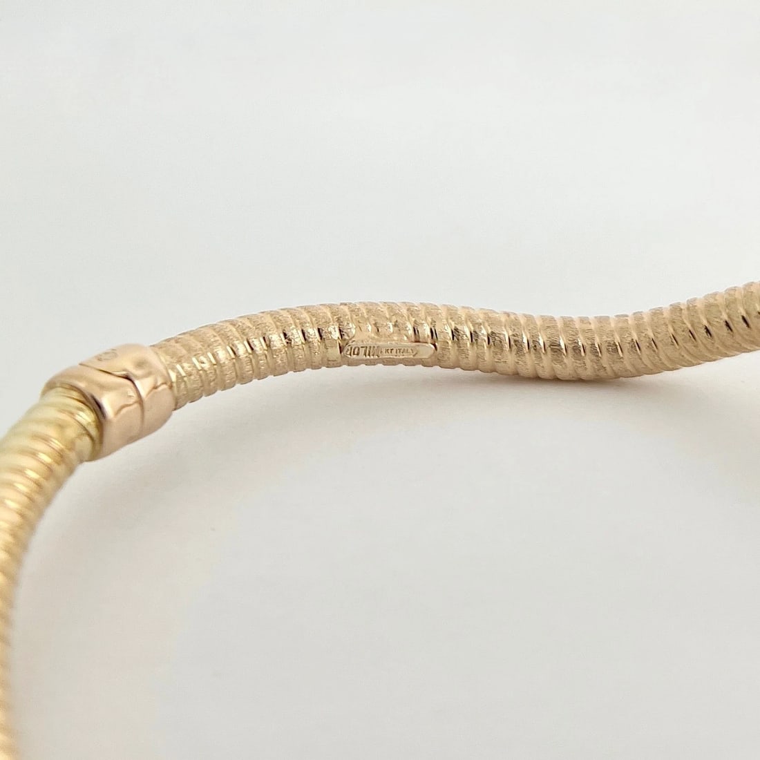Vintage Italian Two-Tone Wavy Bangle Bracelet 14K Yellow Rose Gold, 8.64 Grams - 14