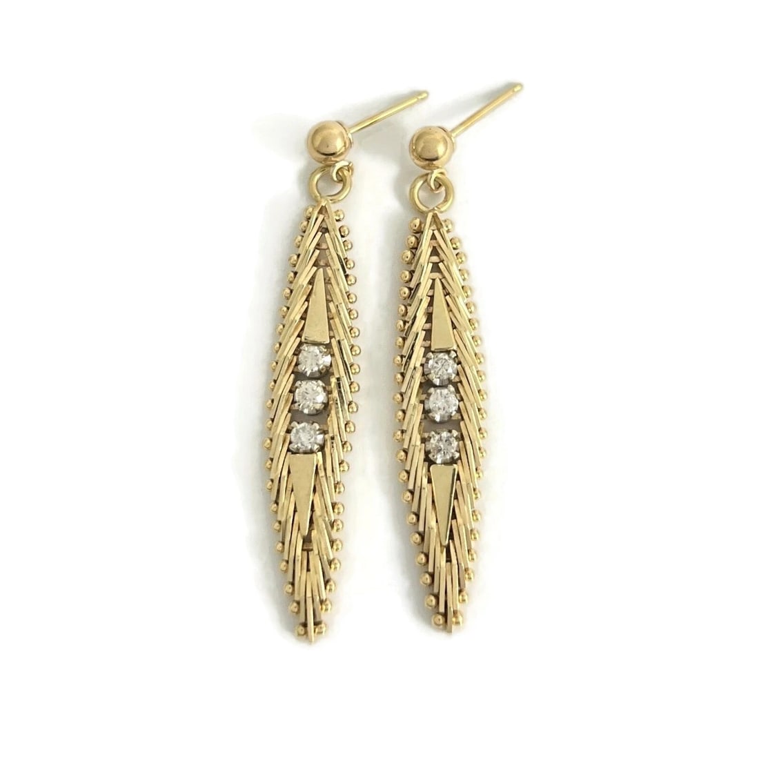 Vintage Diamond Flex Dangle Drop Earrings 14K Yellow Gold, 6.77 Grams: Vintage Diamond Flex Dangle Drop Earrings 14K Yellow Gold, 6.77 Grams These are beautiful diamond earrings! Please let us know if you have any questions. Diamonds: 6 round brilliant cuts, .24 ctw, H,