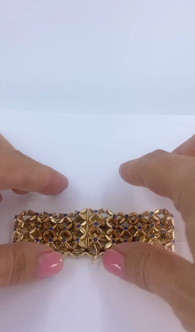 Boucheron 18k Gold Sapphire Wide Mesh Bracelet - 2