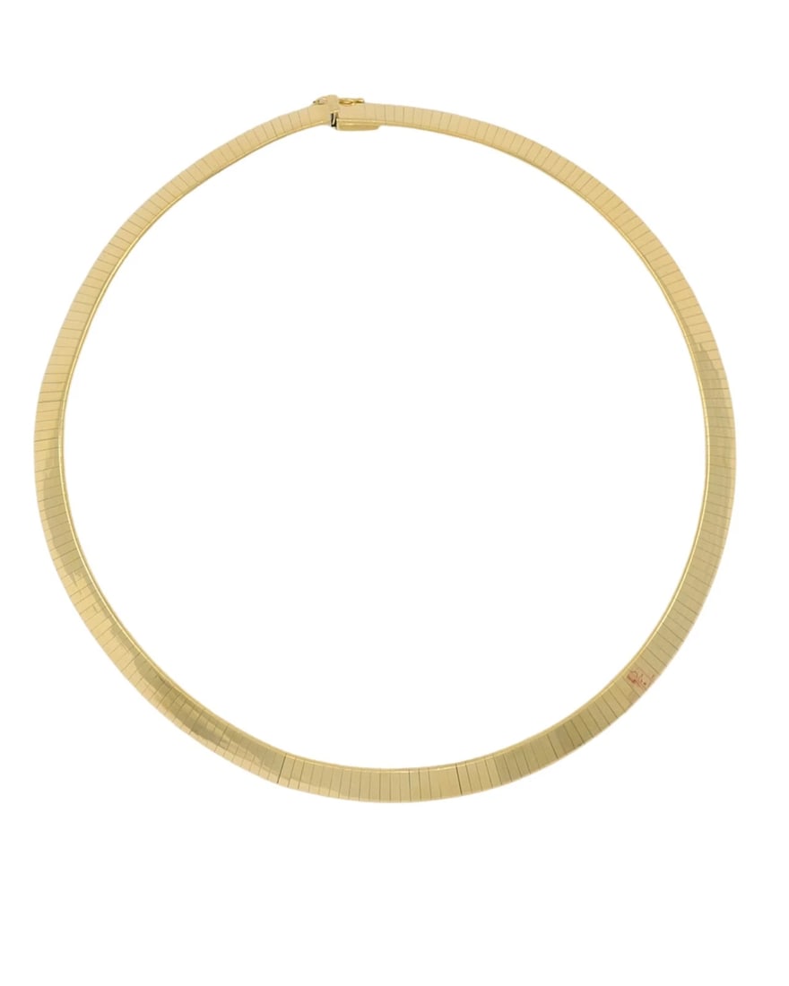 Italian Collar Necklace 14k Gold Estate Jewelry: NS NTOO An Italian gold necklace features a sleek collar necklace style made from 14k yellow gold. The piece is crafted of tightly connected gold segments that create a subtle linear texture across