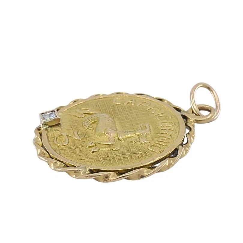 Vintage 18k Gold Reversible Capricorn Pisces Zodiac Pendant Diamond Accent - 6