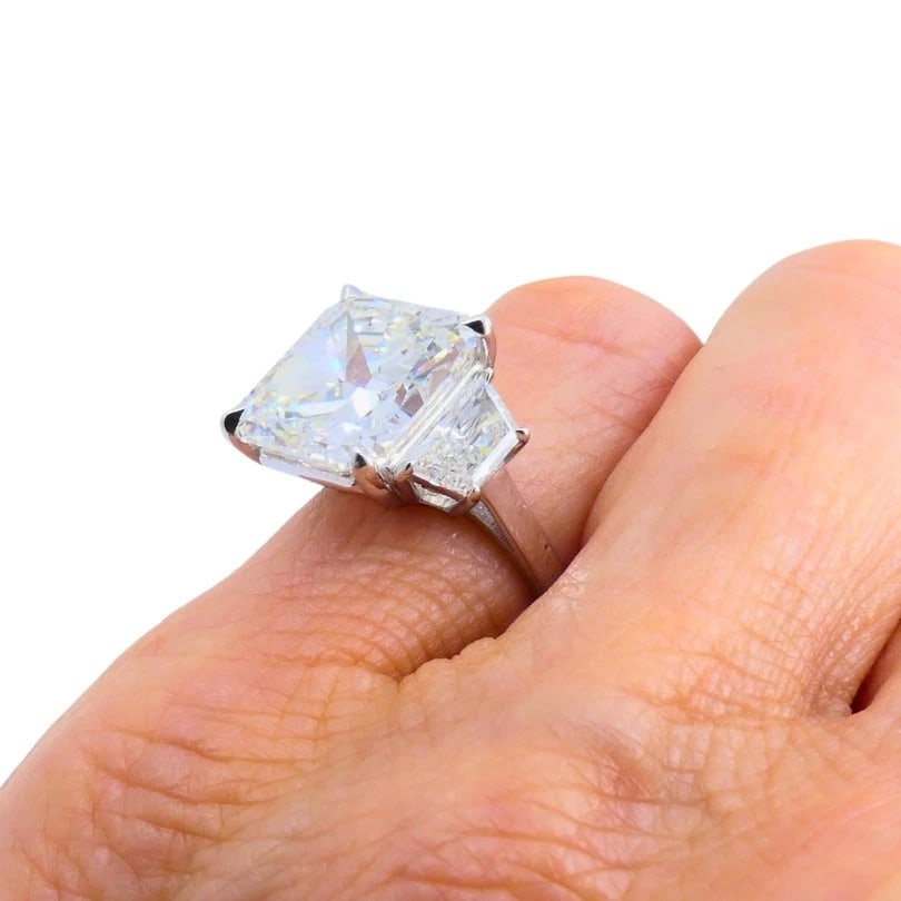 8.02-carat GIA Certified Diamond RING 18k White Gold Modern Jewelry - 7
