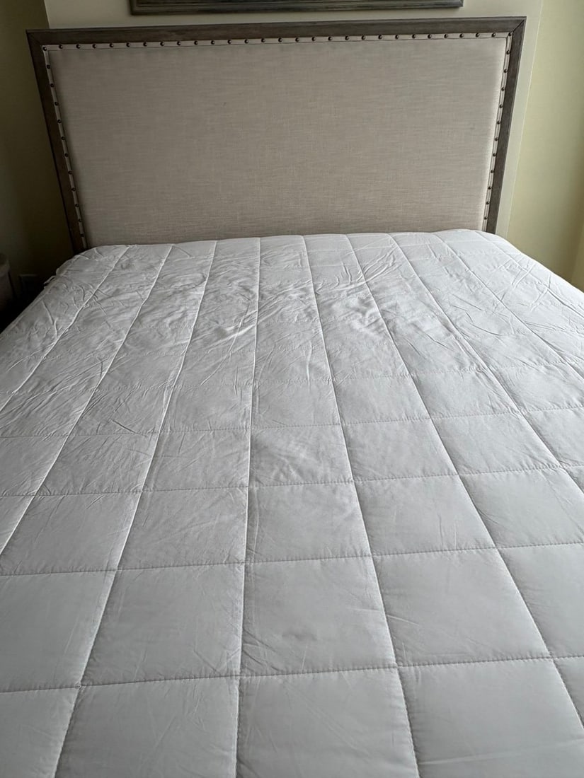 Queen-Size Upholstered and Nailhead Trim Bed Frame - 2