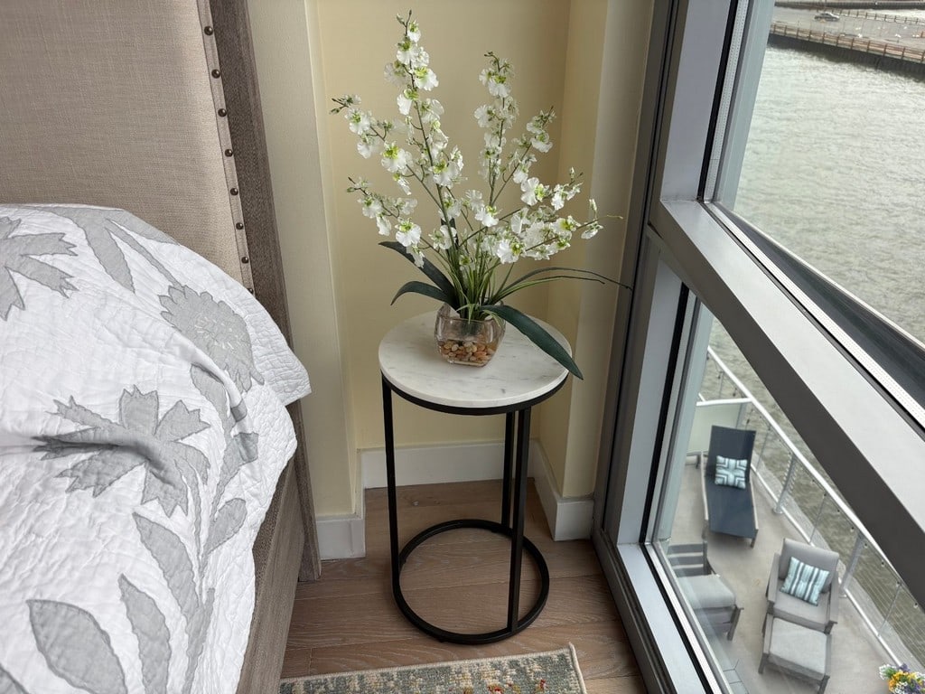 Set of Two Contemporary Marble and Metal Nesting Tables - 5