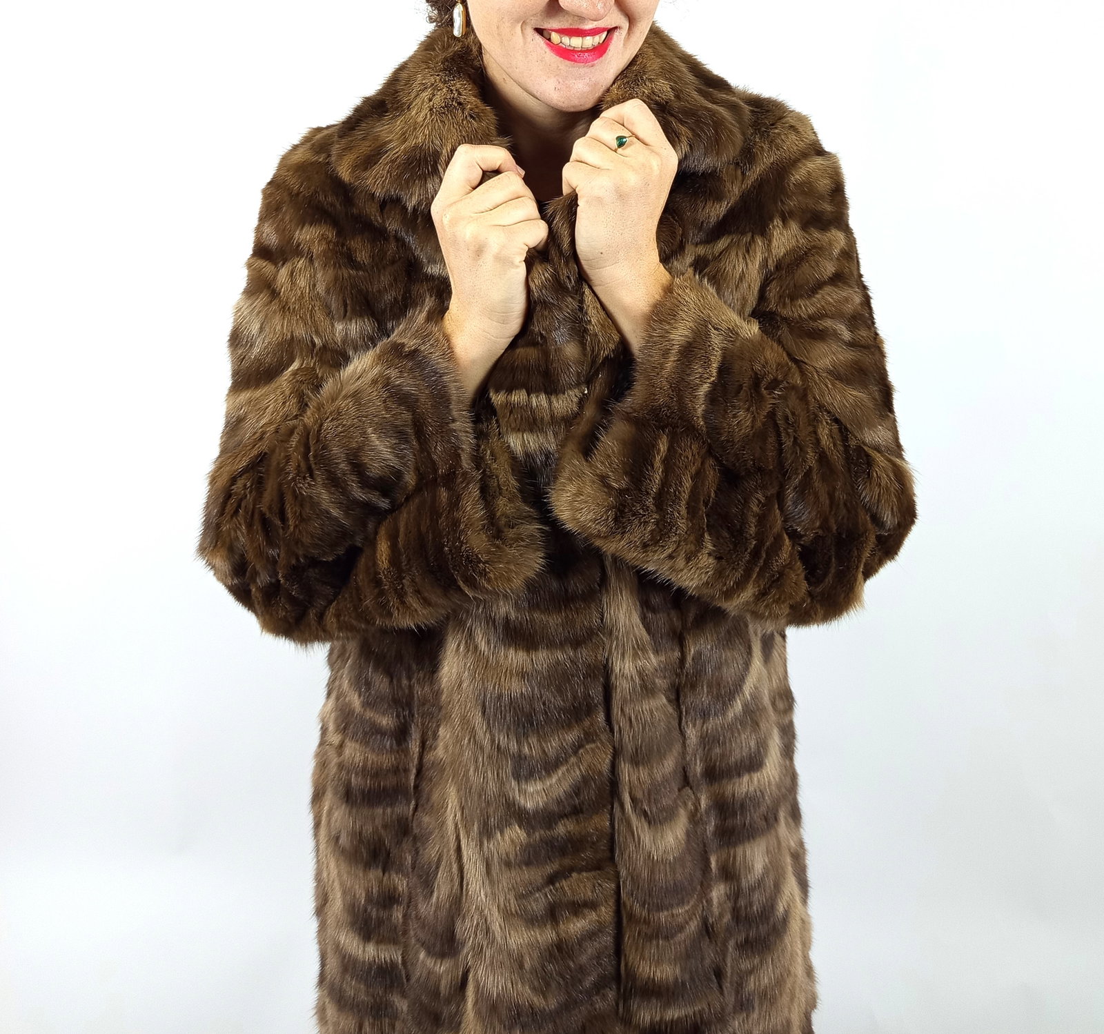 SABLE FUR COAT EU: L; US: 16 - 10