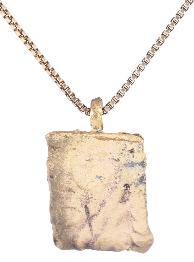 RARE VIKING WOMAN WARRIOR’S BRACELET PENDANT NECKLACE: 10th-11th century AD. Vikings were highly skilled metallurgists, and as a result, breaking metal had supernatural significance for them. Breaking ringjarn (iron rings) as shown on the Larbro Stone,