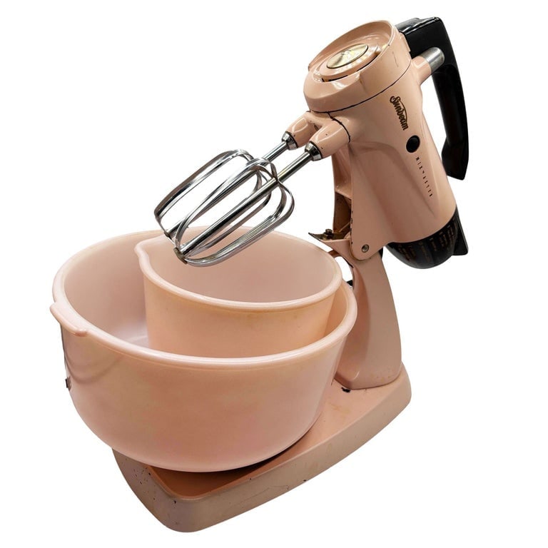 Mid-century Pink Enameled Model 12 Mixmaster Electric Mixer by Sunbeam w/ Bowls (1 of 11)